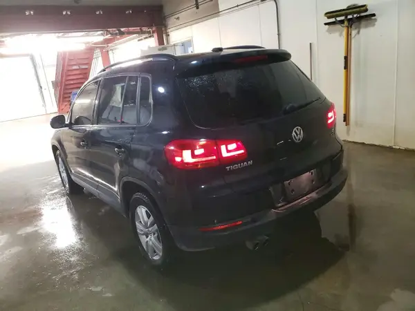 WVGBV7AX0HW513252 2017 VOLKSWAGEN TIGUAN - Image 2