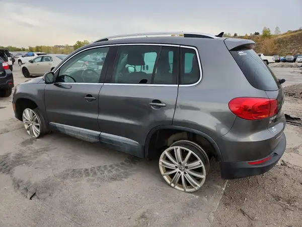 WVGBV7AX1GW518944 2016 VOLKSWAGEN TIGUAN - Image 2