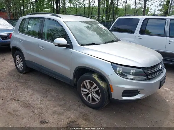 WVGBV7AX1GW523335 2016 VOLKSWAGEN TIGUAN - Image 1