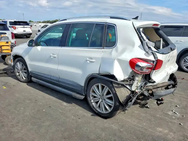 WVGBV7AX1GW523688 2016 VOLKSWAGEN TIGUAN - Image 2