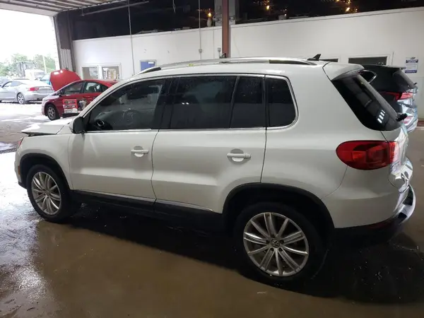 WVGBV7AX1GW530074 2016 VOLKSWAGEN TIGUAN - Image 2