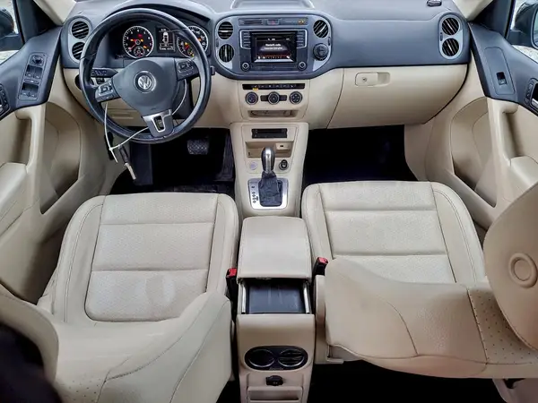 WVGBV7AX1GW575208 2016 VOLKSWAGEN TIGUAN - Image 8