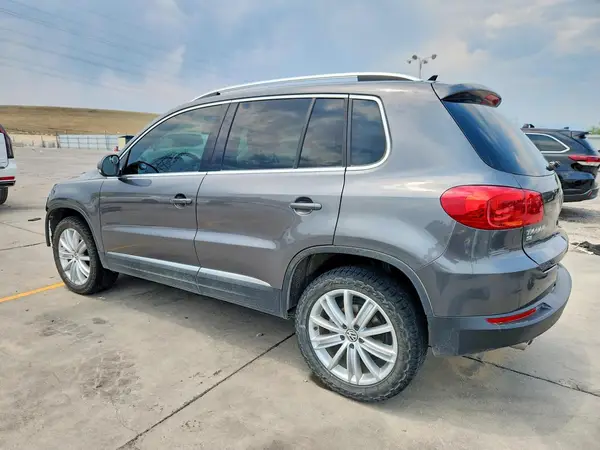 WVGBV7AX1GW581073 2016 VOLKSWAGEN TIGUAN - Image 2