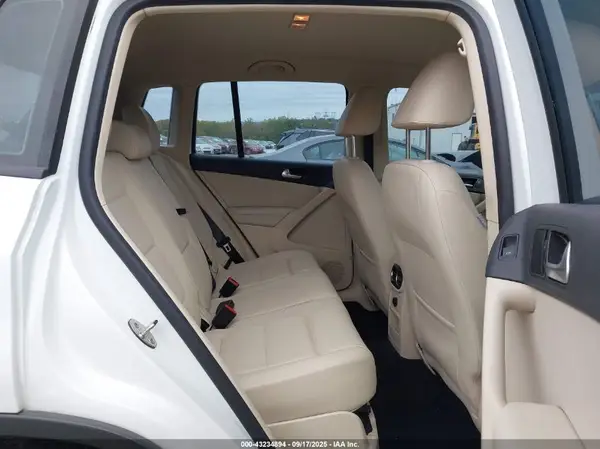 WVGBV7AX1GW583213 2016 VOLKSWAGEN TIGUAN - Image 8