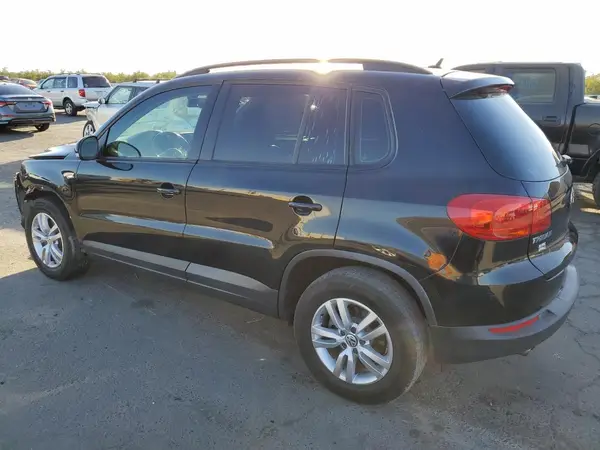WVGBV7AX1GW585950 2016 VOLKSWAGEN TIGUAN - Image 2