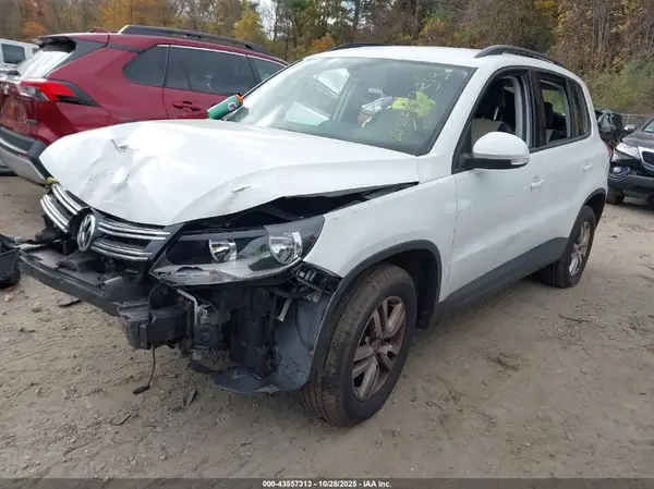 WVGBV7AX1GW587407 2016 VOLKSWAGEN TIGUAN - Image 2