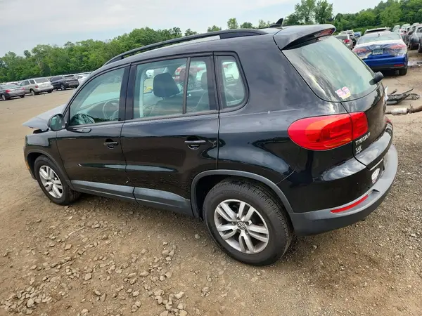 WVGBV7AX1HK000146 2017 VOLKSWAGEN TIGUAN - Image 2