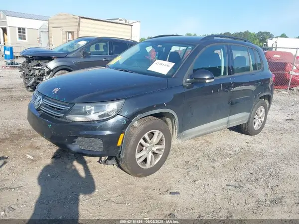 WVGBV7AX1HK000177 2017 VOLKSWAGEN TIGUAN - Image 2