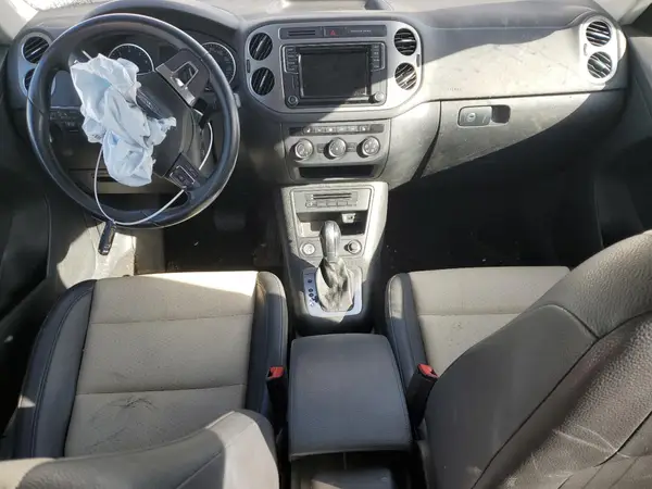 WVGBV7AX1HK018095 2017 VOLKSWAGEN TIGUAN - Image 8