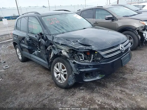 WVGBV7AX1HK031235 2017 VOLKSWAGEN TIGUAN - Image 1