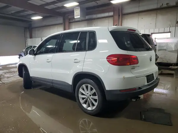 WVGBV7AX1HK042154 2017 VOLKSWAGEN TIGUAN - Image 2