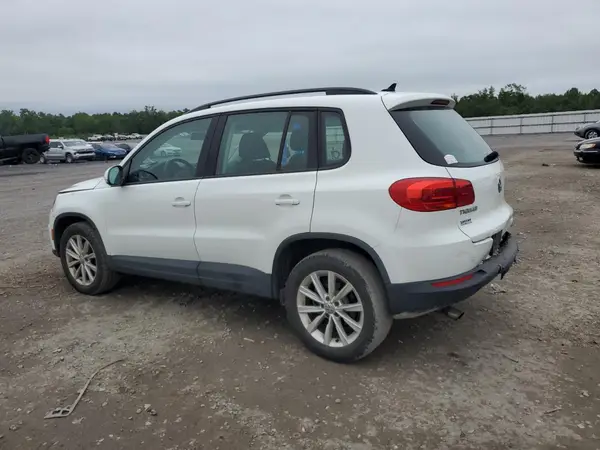 WVGBV7AX1HK042526 2017 VOLKSWAGEN TIGUAN - Image 2