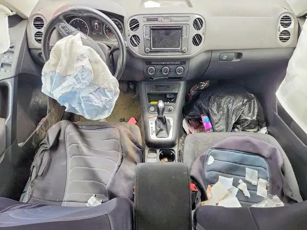 WVGBV7AX1HK048357 2017 VOLKSWAGEN TIGUAN - Image 8