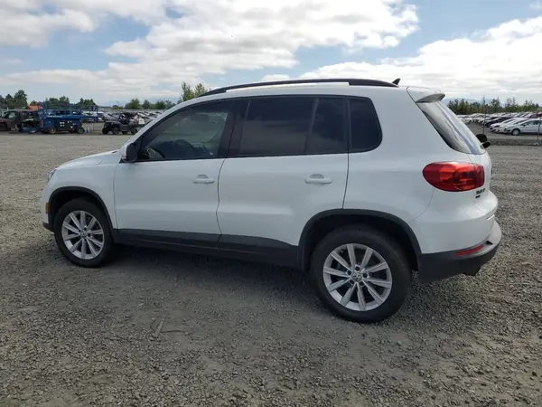 WVGBV7AX1HK052229 2017 VOLKSWAGEN TIGUAN - Image 2