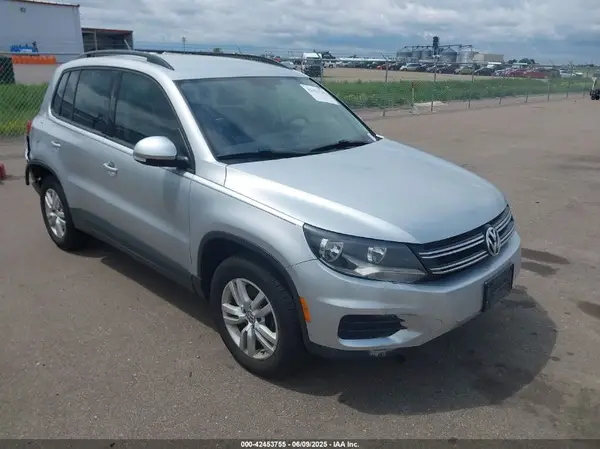 WVGBV7AX2GW016234 2016 VOLKSWAGEN TIGUAN - Image 1