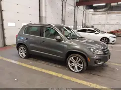 WVGBV7AX2GW512599 2016 VOLKSWAGEN TIGUAN