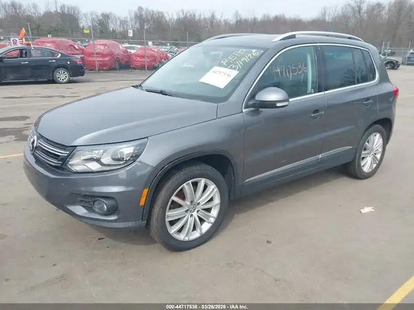 WVGBV7AX2GW520119 2016 VOLKSWAGEN TIGUAN - Image 2