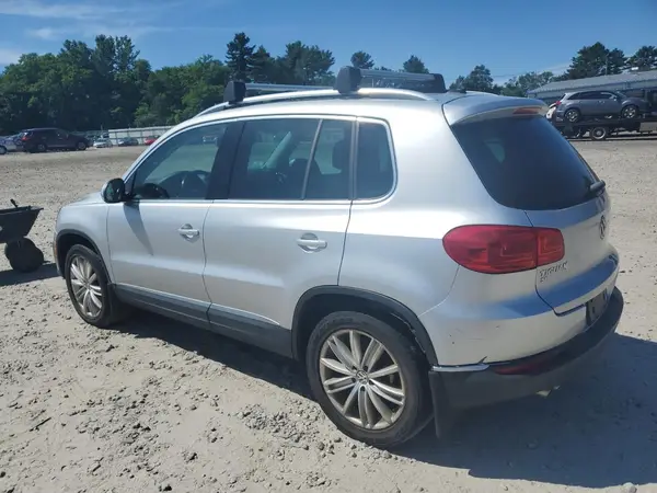 WVGBV7AX2GW520573 2016 VOLKSWAGEN TIGUAN - Image 2