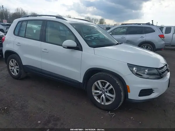 WVGBV7AX2GW525899 2016 VOLKSWAGEN TIGUAN - Image 1