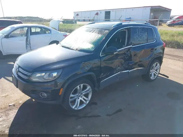 WVGBV7AX2GW537535 2016 VOLKSWAGEN TIGUAN - Image 2