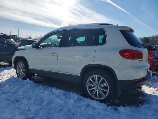 WVGBV7AX2GW561365 2016 VOLKSWAGEN TIGUAN - Image 2