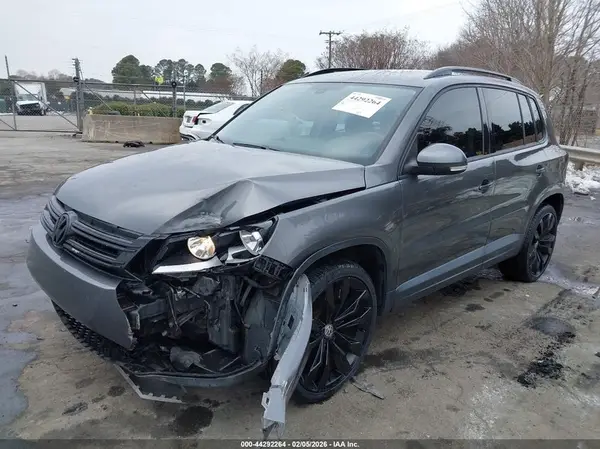 WVGBV7AX2GW561849 2016 VOLKSWAGEN TIGUAN - Image 2