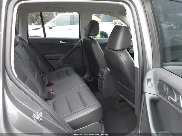 WVGBV7AX2GW561849 2016 VOLKSWAGEN TIGUAN - Image 8
