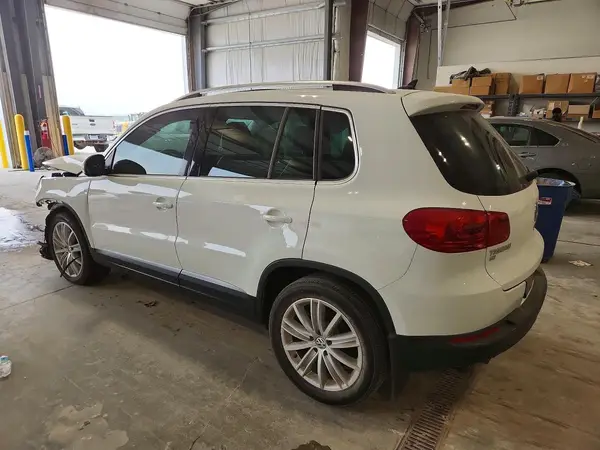 WVGBV7AX2GW574875 2016 VOLKSWAGEN TIGUAN - Image 2