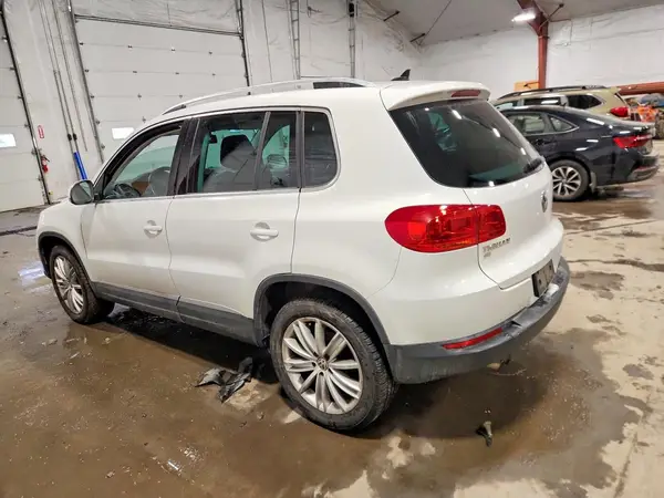 WVGBV7AX2GW580806 2016 VOLKSWAGEN TIGUAN - Image 2