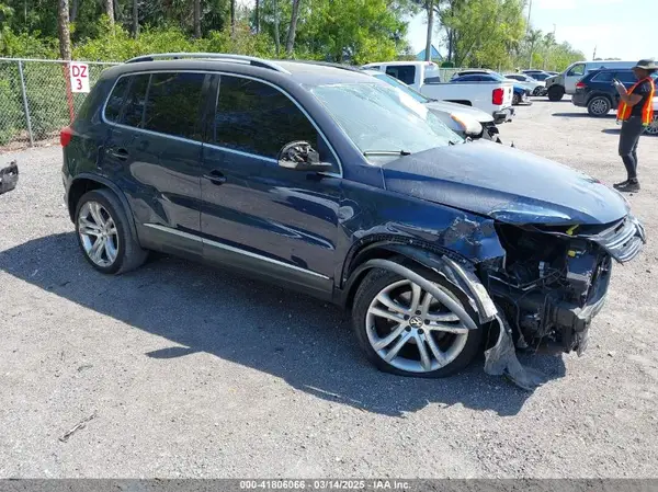 WVGBV7AX2GW582135 2016 VOLKSWAGEN TIGUAN - Image 1