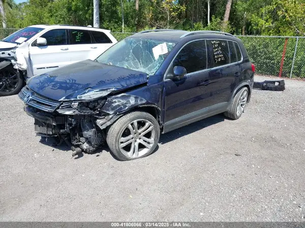 WVGBV7AX2GW582135 2016 VOLKSWAGEN TIGUAN - Image 2