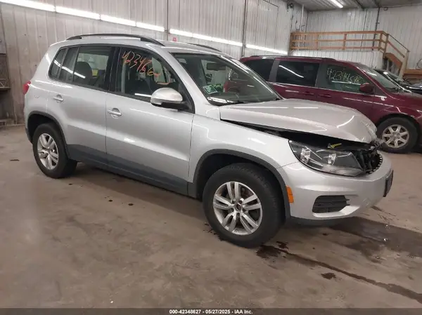 WVGBV7AX2GW589697 2016 VOLKSWAGEN TIGUAN - Image 1