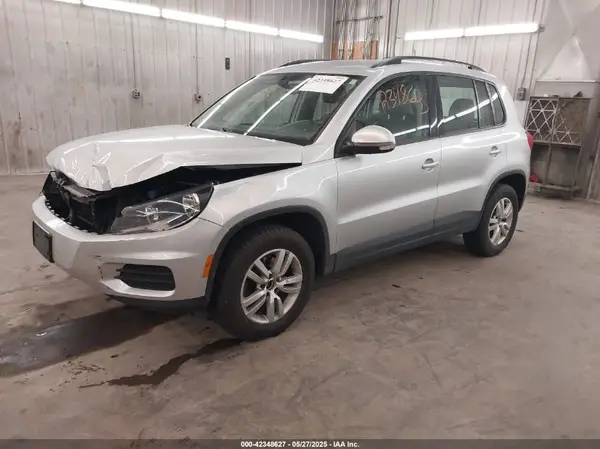 WVGBV7AX2GW589697 2016 VOLKSWAGEN TIGUAN - Image 2