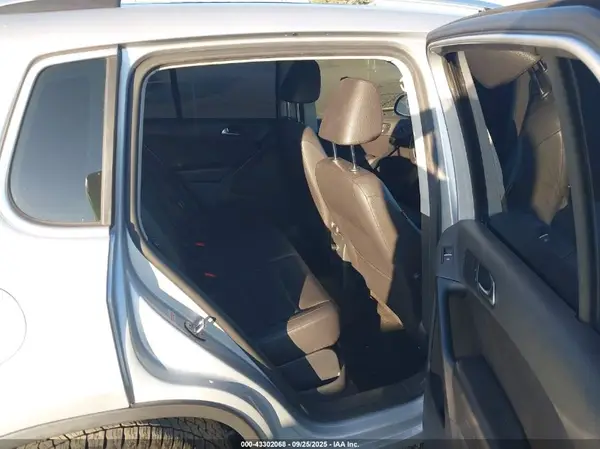 WVGBV7AX2GW592910 2016 VOLKSWAGEN TIGUAN - Image 8