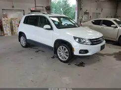 WVGBV7AX2GW600956 2016 VOLKSWAGEN TIGUAN