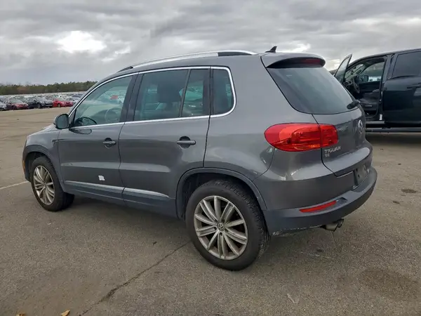 WVGBV7AX2GW607972 2016 VOLKSWAGEN TIGUAN - Image 2