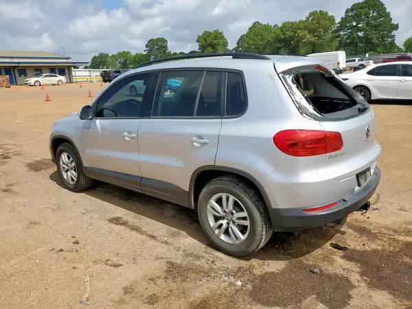 WVGBV7AX2GW611990 2016 VOLKSWAGEN TIGUAN - Image 2