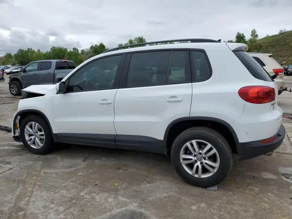 WVGBV7AX2HK000723 2017 VOLKSWAGEN TIGUAN - Image 2
