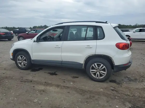 WVGBV7AX2HK001676 2017 VOLKSWAGEN TIGUAN - Image 2