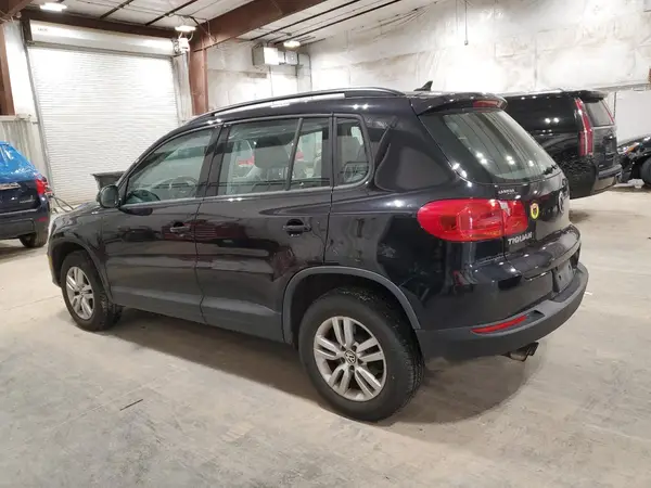 WVGBV7AX2HK005033 2017 VOLKSWAGEN TIGUAN - Image 2