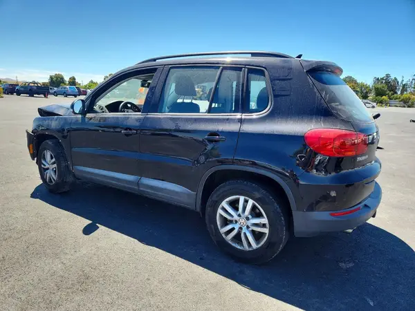 WVGBV7AX2HK027954 2017 VOLKSWAGEN TIGUAN - Image 2