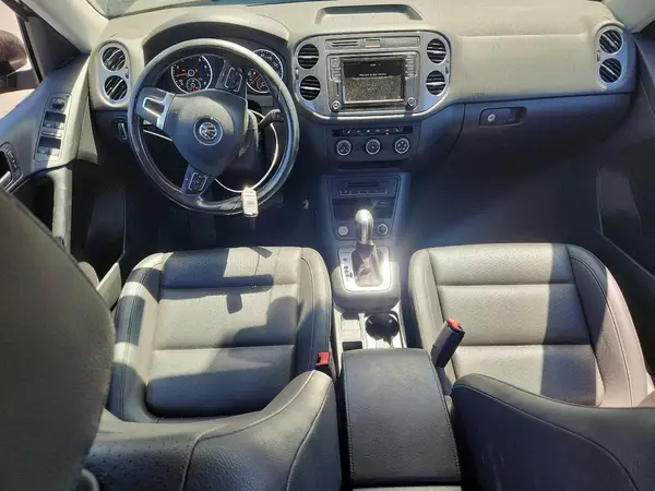 WVGBV7AX2HK027954 2017 VOLKSWAGEN TIGUAN - Image 8