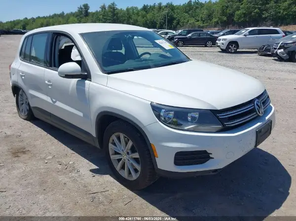 WVGBV7AX2HK048898 2017 VOLKSWAGEN TIGUAN - Image 1