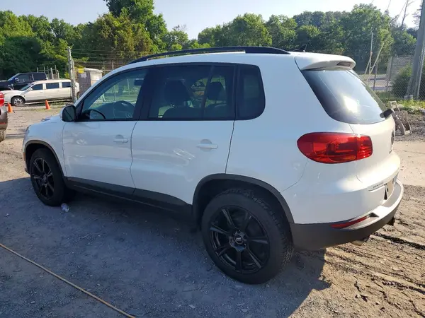 WVGBV7AX2HK049114 2017 VOLKSWAGEN TIGUAN - Image 2