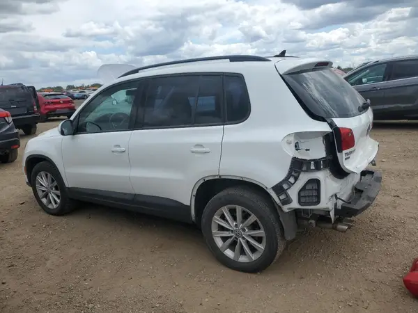 WVGBV7AX2HK053101 2017 VOLKSWAGEN TIGUAN - Image 2