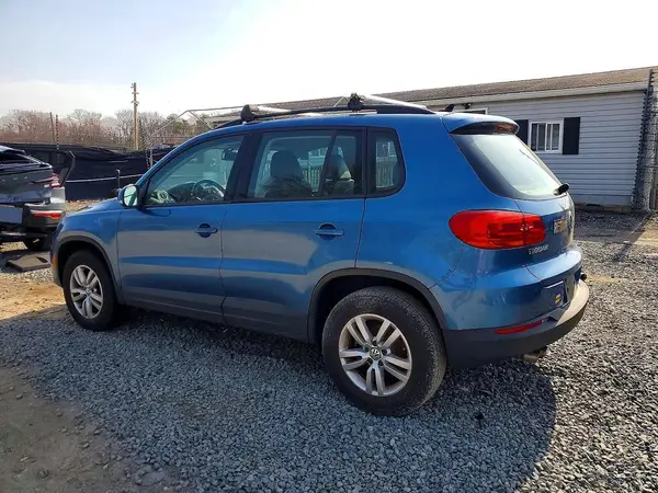 WVGBV7AX2HW502060 2017 VOLKSWAGEN TIGUAN - Image 2