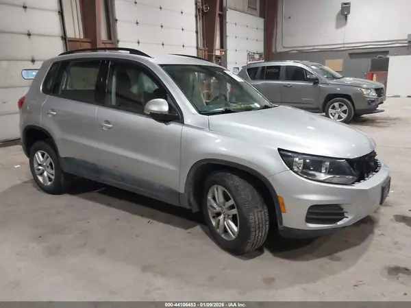 WVGBV7AX2HW504729 2017 VOLKSWAGEN TIGUAN - Image 1