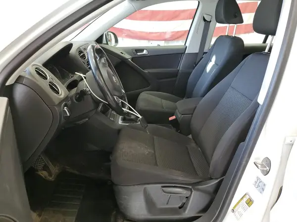 2018 VOLKSWAGEN TIGUAN auction photo 7