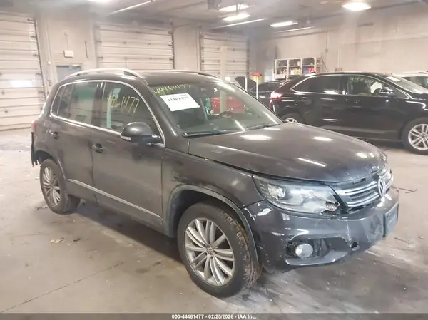 WVGBV7AX3GW520582 2016 VOLKSWAGEN TIGUAN - Image 1