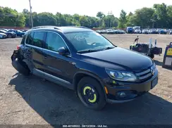 WVGBV7AX3GW520632 2016 VOLKSWAGEN TIGUAN